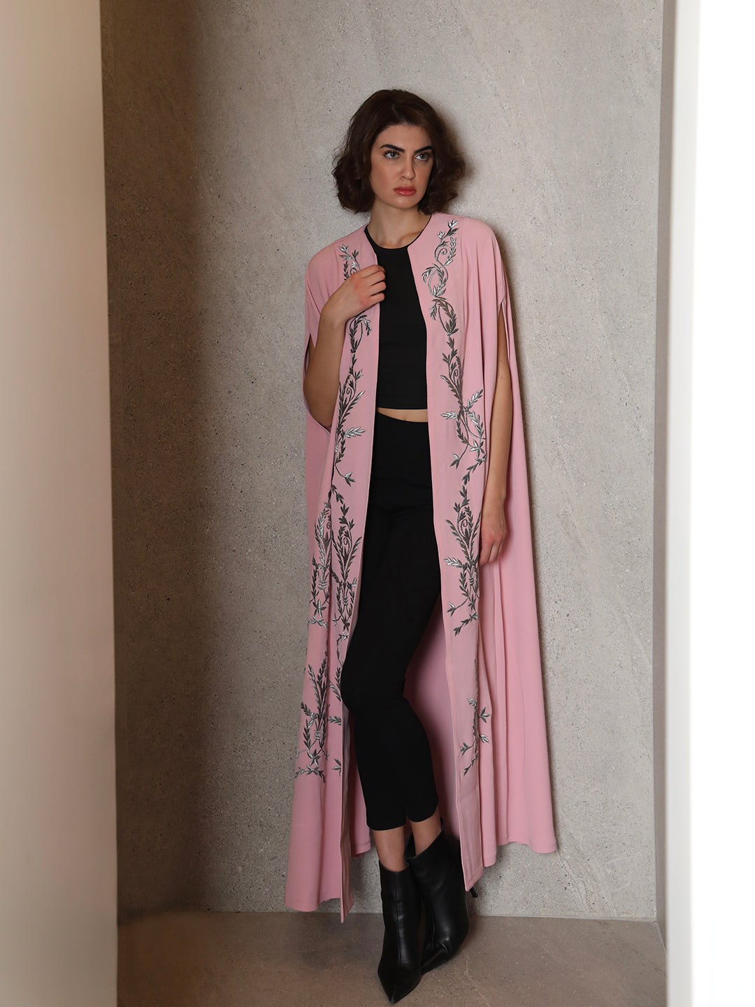 Pink abaya with embroidered stem design by Mouftah El Chark, elegant modest wear for women at Idole Lebanon