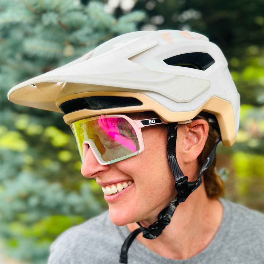 Uno Mas Photochromic