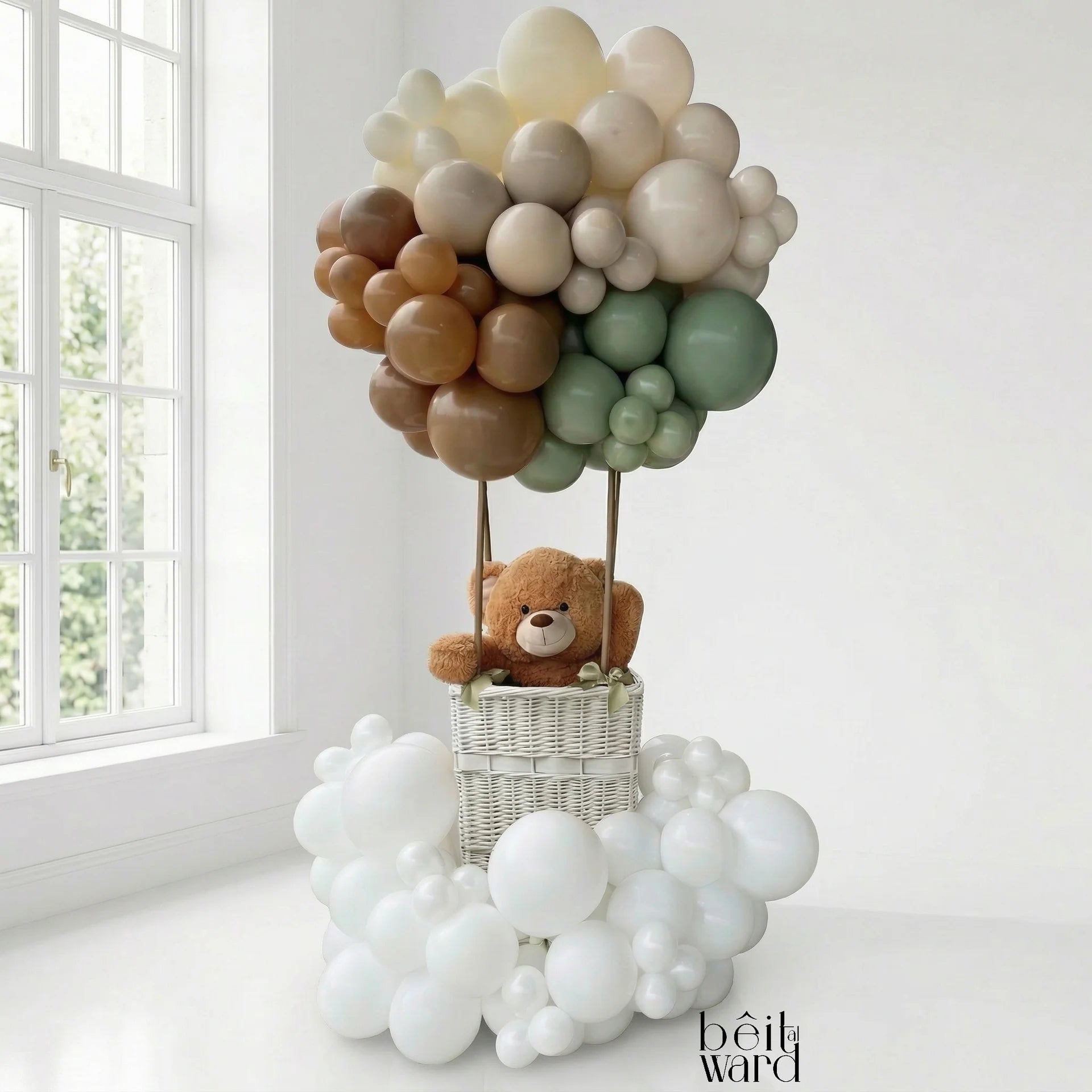 Teddy Flying luxury balloon stand with teddy bear basket for gift delivery in Lebanon by Idole Lebanon