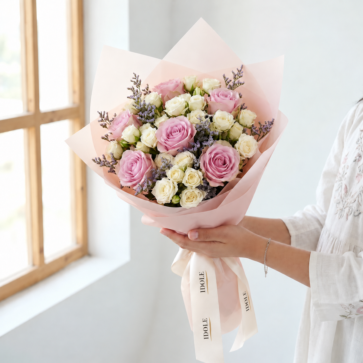 The Queen Luxury Pink Bouquet by Fleurs De La Sagesse