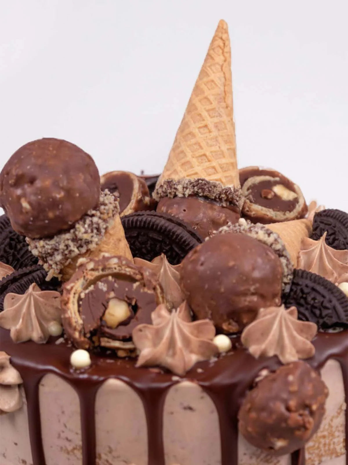 Nutella Ferrero Rocher luxury chocolate cake in Lebanon product photo 2