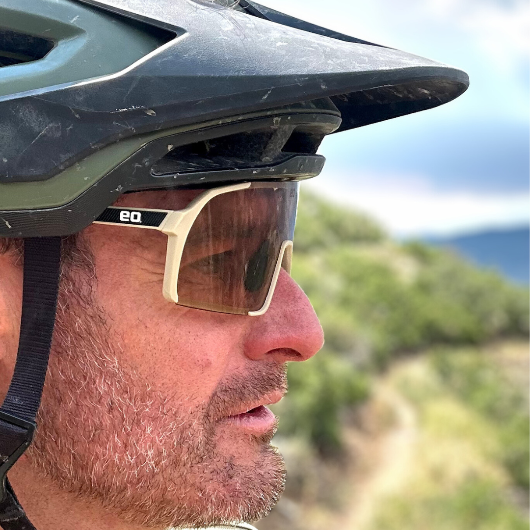 Uno Mas Photochromic